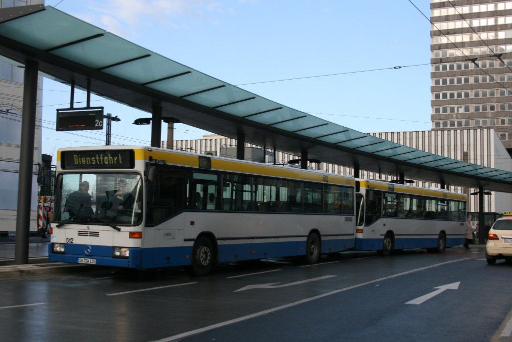 SWS 512 (SG SW 135) am ZOB Solingen Stadtmitte.
21.11.2009