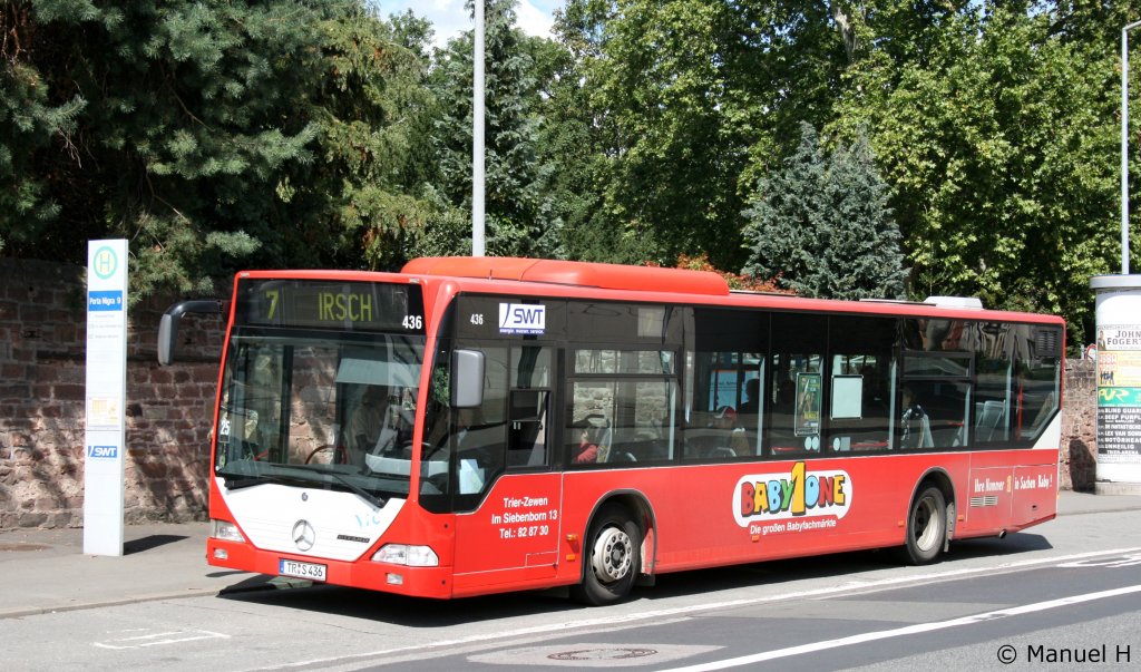 SWT 436 (TR S 436) wirbt fr Baby One.
Aufgenommen an der Porta Nigra in Trier, 19.8.2010.
