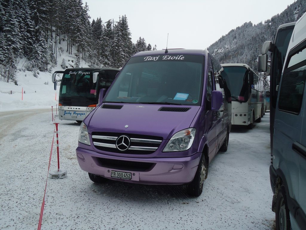Taxi Etoile, Bulle - FR 300'452 - Mercedes am 7. Januar 2012 in Adelboden, ASB