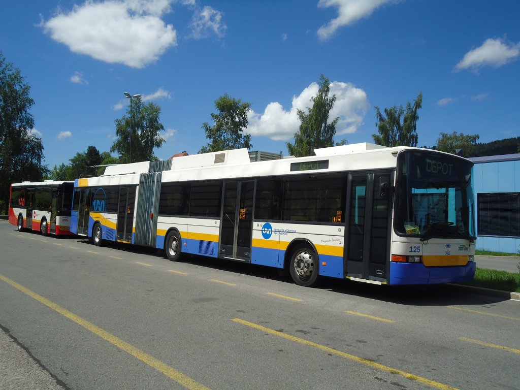 TC La Chaux-de-Fonds - Nr. 125 - NAW/Hess Gelenktrolleybus am 11. Juli 2011 in La Chaux-de-Fonds, Dépôt