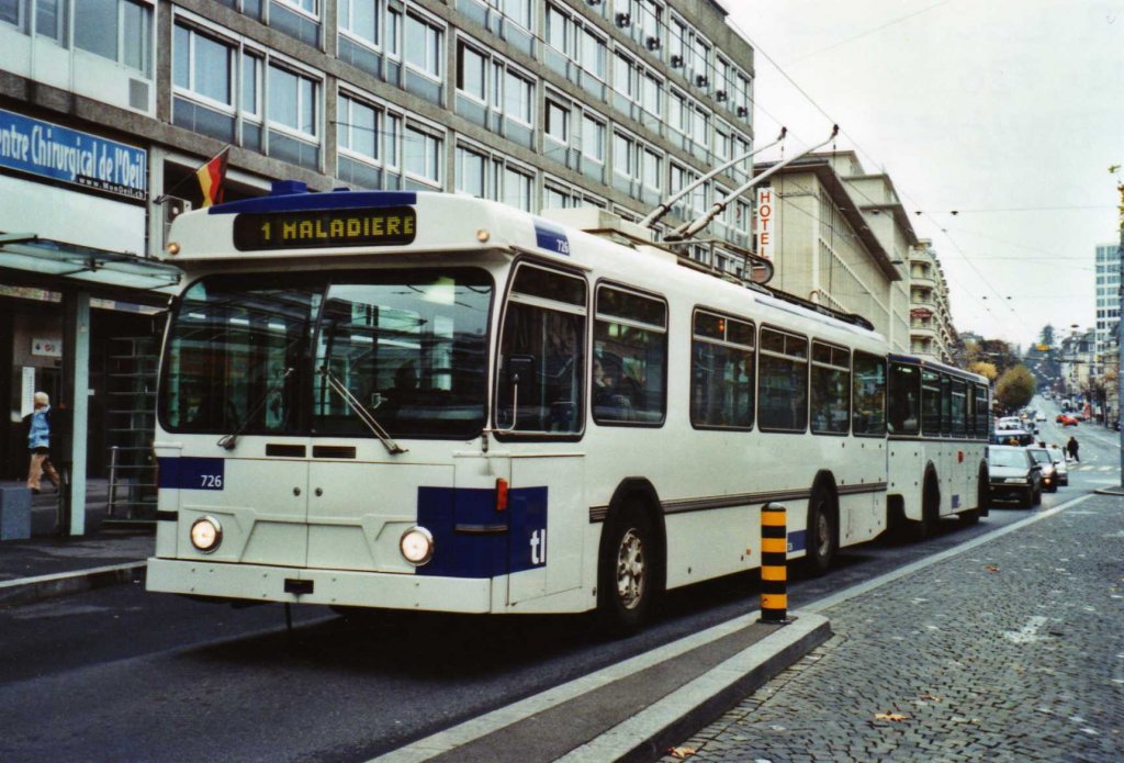 TL Lausanne Nr. 726 FBW/Hess Trolleybus am 19. November 2009 Lausanne, Bahnhof