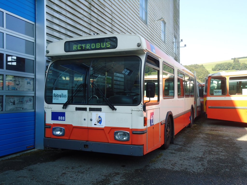 TL Lausanne (Rtrobus Lman) - Nr. 888 - Saurer/Hess Gelenktrolleybus (ex TPG Genve Nr. 659) am 20. August 2011 in Moudon, Rtrobus Lman