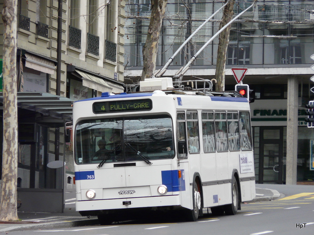 TL - NAW Trolleybus Nr.763 unterwegs auf der Linie 4 in der Stadt Lausanne am 27.03.2010