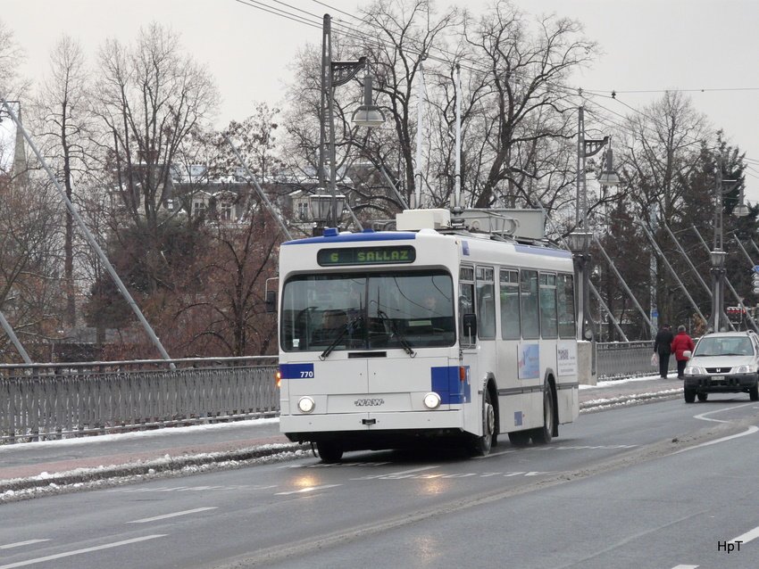 TL - NAW Trolleybus Nr.770 unterwegs auf der Linie 6 in Lausanne am 19.12.2009