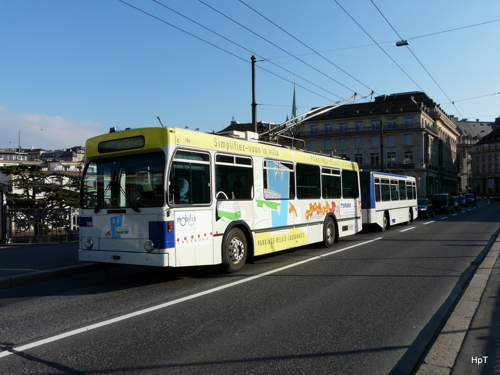 TL - NAW Trolleybus Nr.780 unterwegs auf der Linie 7 in der Stadt Lausanne am 22.01.2011