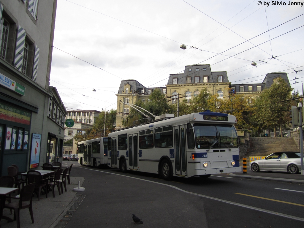 tl Nr. 748 + 908 (FBW/Hess + Hess/Lanz&Marti) am 3.10.2012 in Lausanne, Ours