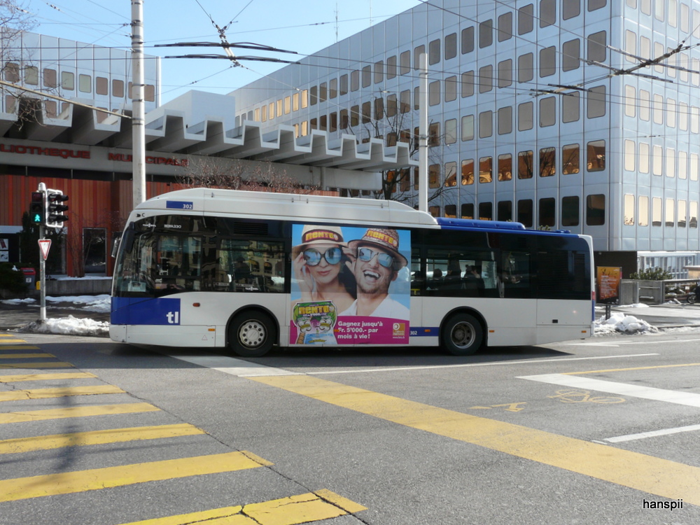 tl - VanHool Bus Nr.302  VD  5667... unterwegs auf der Linie 13 in Lausanne am 16.02.2013