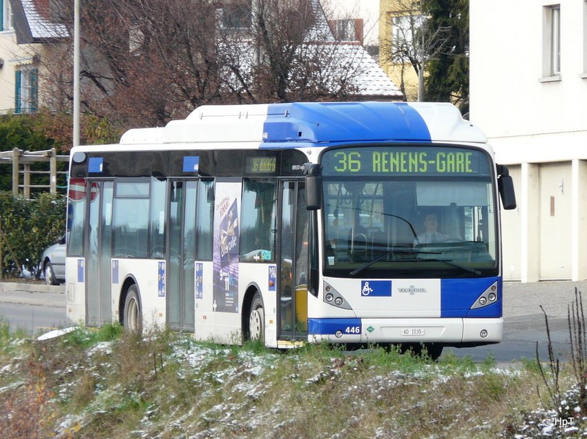 TL - VanHool Bus Nr.446 VD 1535 unterwegs auf der Linie 36 in Renens am 19.12.2009