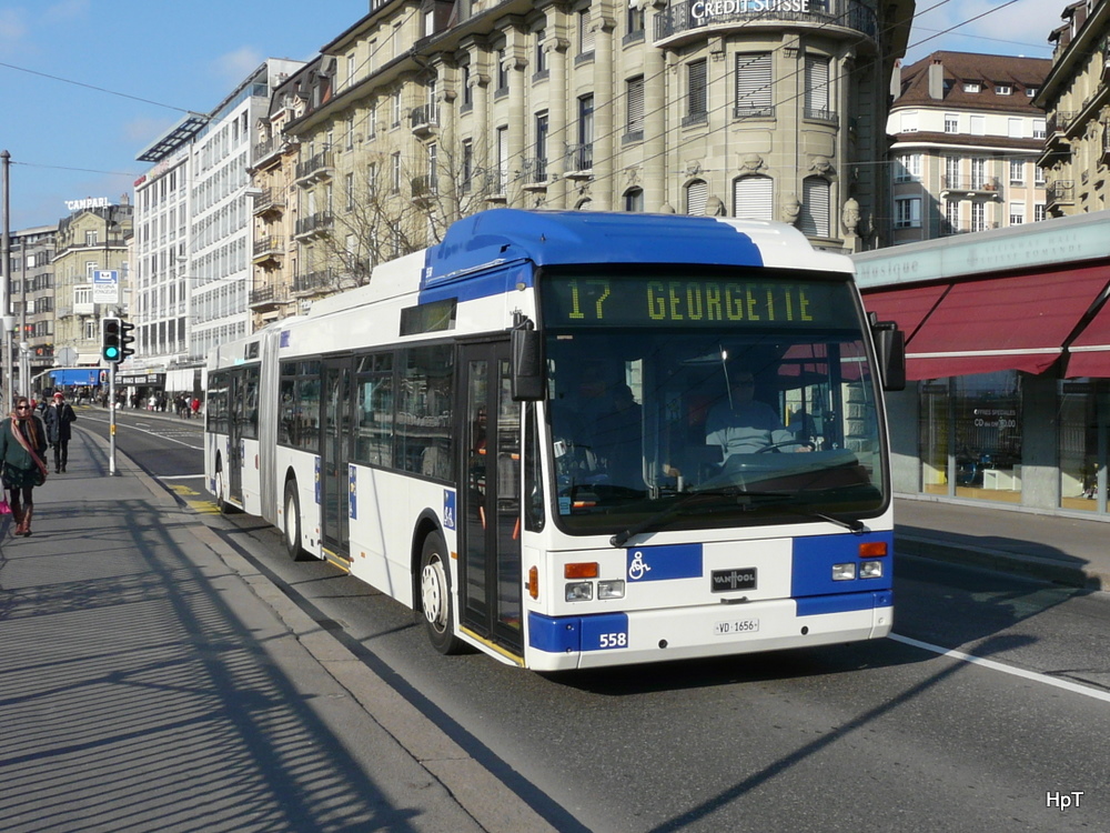 TL - VanHool Bus Nr.558  VD 1656 unterwegs auf der Linie 17 in der Stadt Lausanne am 22.01.2011

