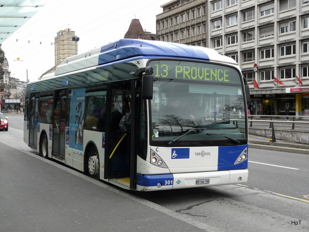 TL - VanHool Nr.301 VD 566780 unterwegs auf der Linie 13 in der Stadt Lausanne am 27.03.2010