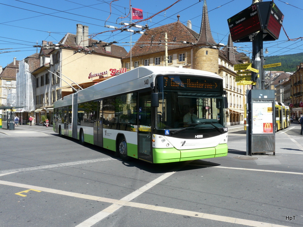 TN Neuchtel - Hess-Swisstrolley BGT-N2C Nr.140 unterwegs in der Stadt Neuchtel am 18.05.2011