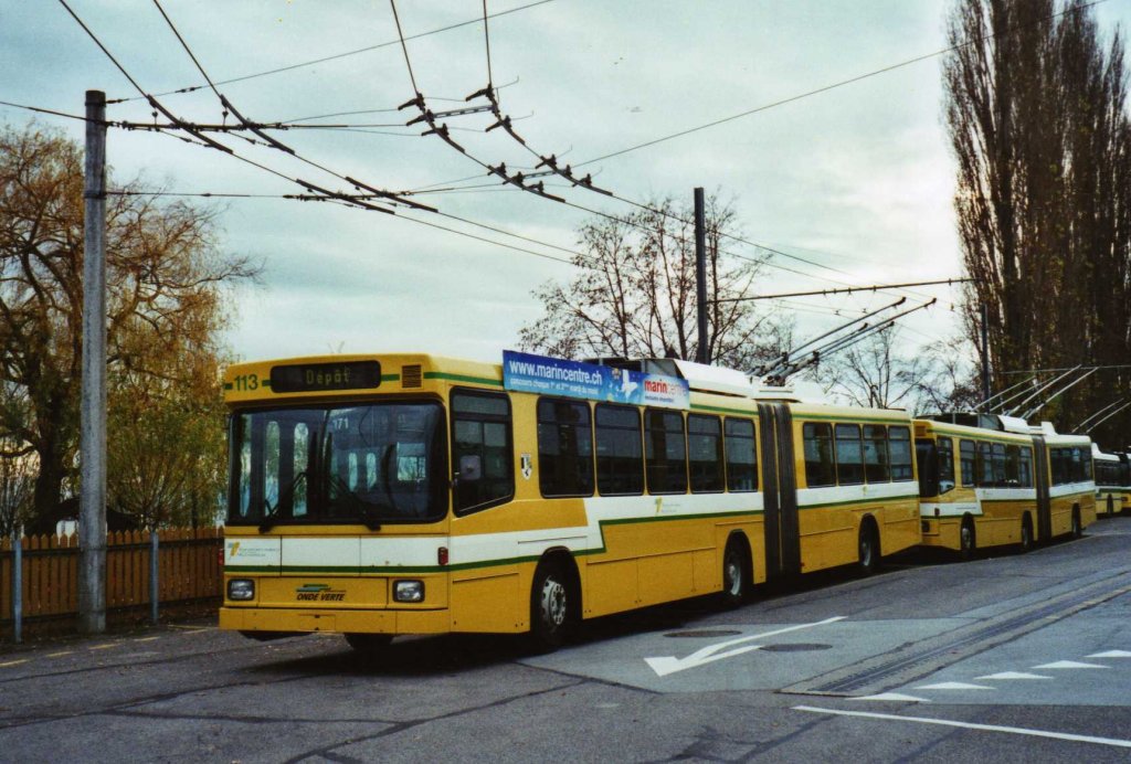TN Neuchtel Nr. 113 NAW/Hess Gelenktrolleybus am 5. Dezember 2009 Neuchtel, Dpt
