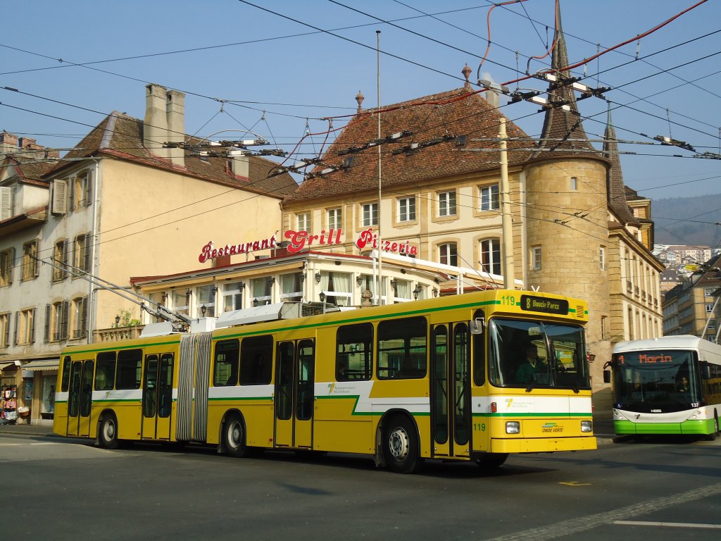 TN Neuchtel - Nr. 119 - NAW/Hess Gelenktrolleybus am 8. Mrz 2011 in Neuchtel, Place Pury