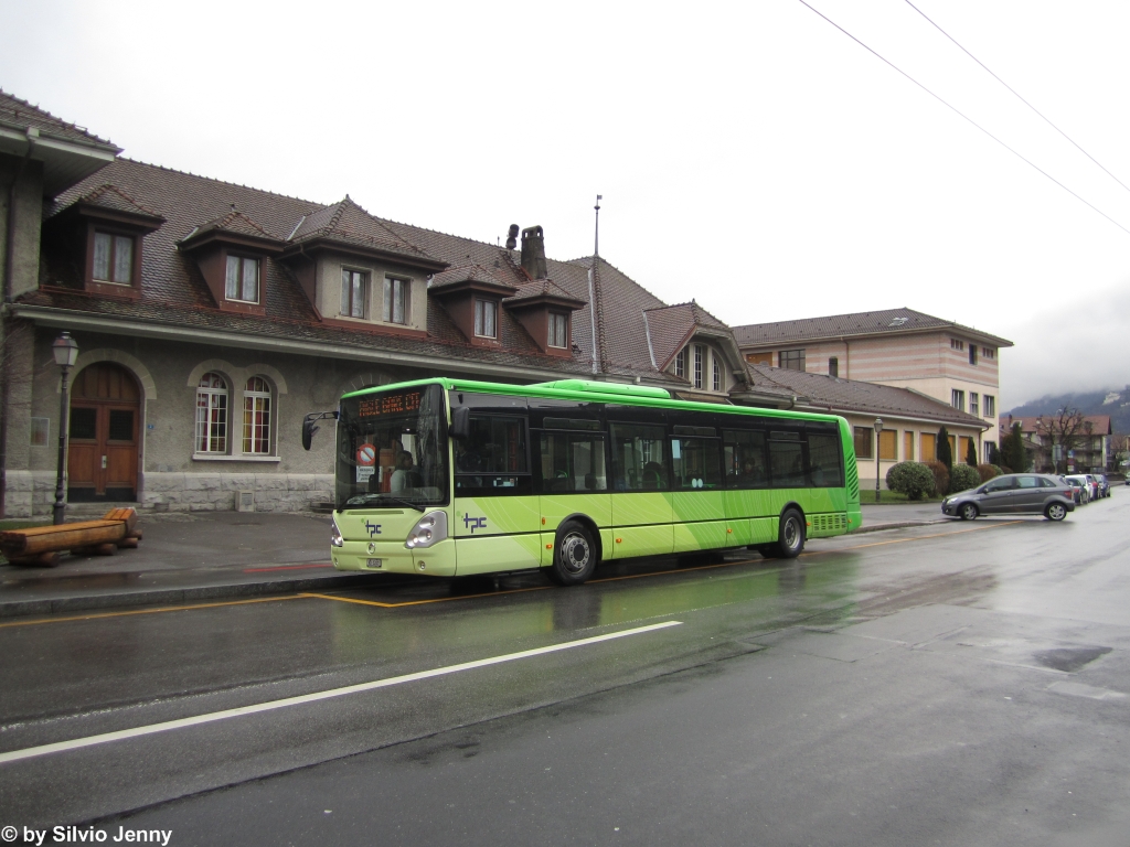 TPC VD 1201 (Irisbus Citelis) am 18.12.2012 beim Bhf. Villeneuve.