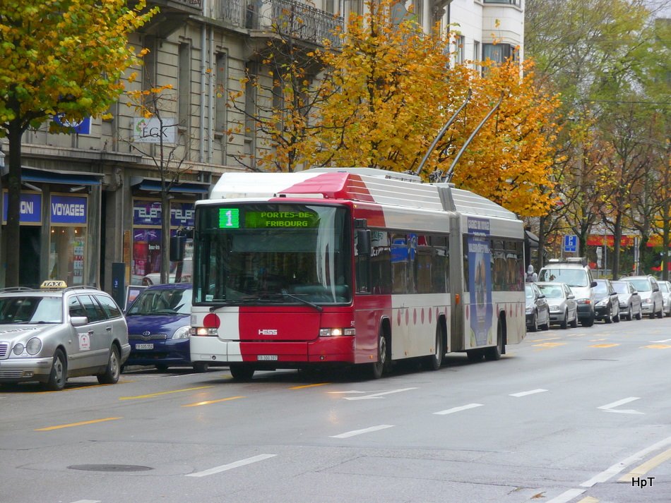 tpf - Hess-Trolleybus Nr.517 FR 300397 unterwegs auf der Linie 1 in der Stadt Fribourg am 09.11.2009