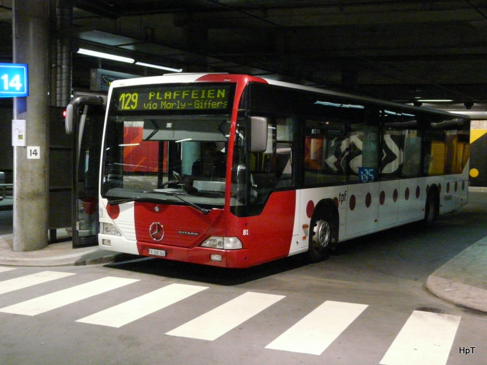 tpf - Mercedes Citaro  Nr.81  FR 300342 in den Unterirdischen Bushaltestellen im Bahnhof Fribourg am 09.04.2011