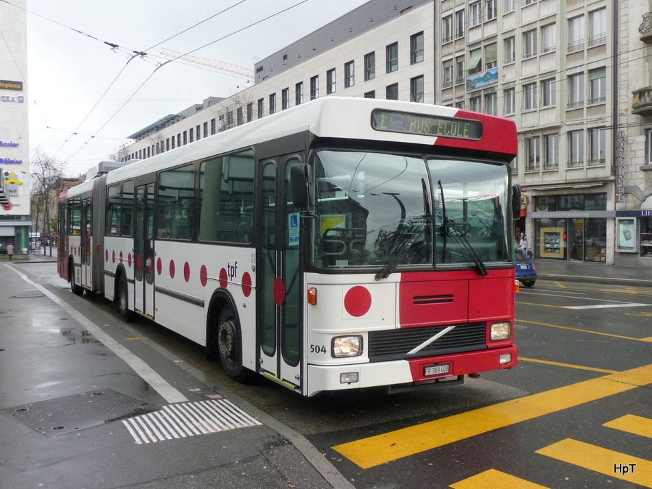 tpf - Volvo-Hess Trolleybus Nr.504  FR 300408 unterwegs auf der Linie 1 bei den Haltestellen vor dem Bahnhof Fribourg am 09.11.2009
