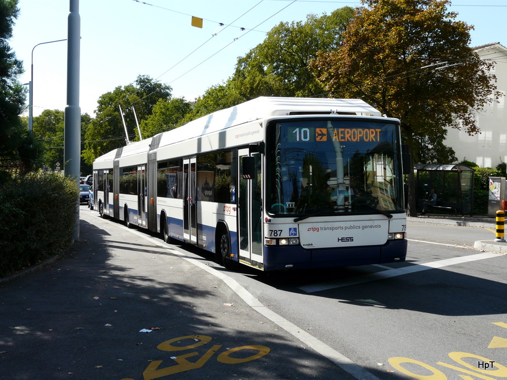 TPG - Hess-Swisstrolley BGGT-N2C Nr.787 unterwegs auf der Linie 10 in der Stadt Genf am 03.10.2010