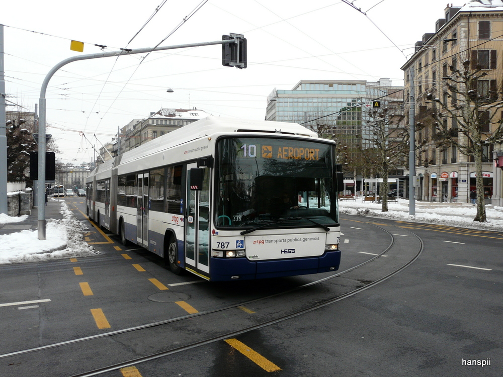 tpg - Hess-Swisstrolley BGGT-N2C  Nr.787 unterwegs auf der Linie 10 in der Stadt Genf am 14.02.2013