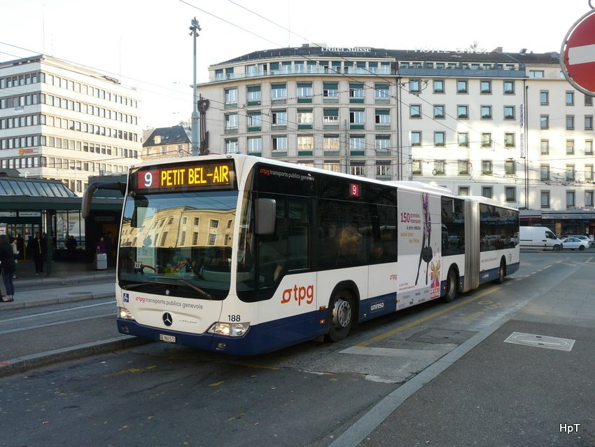 TPG - Mercedes Citaro Nr.188 GE 960572 unterwegs auf der Linie 9 bei den Haltestellen vor dem Bahnhof Genf am 11.12.2009