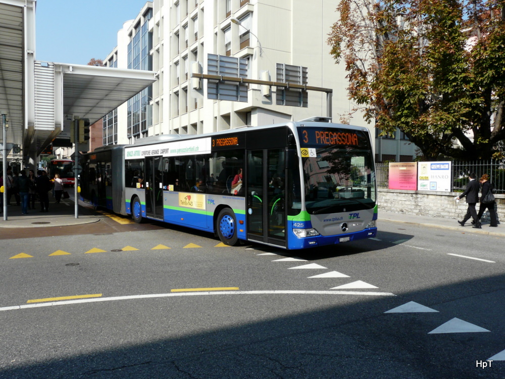 TPL - Mercedes Citaro Nr.425  TI 235923 unterwegs in der Stadt Lugano am 30.09.2011