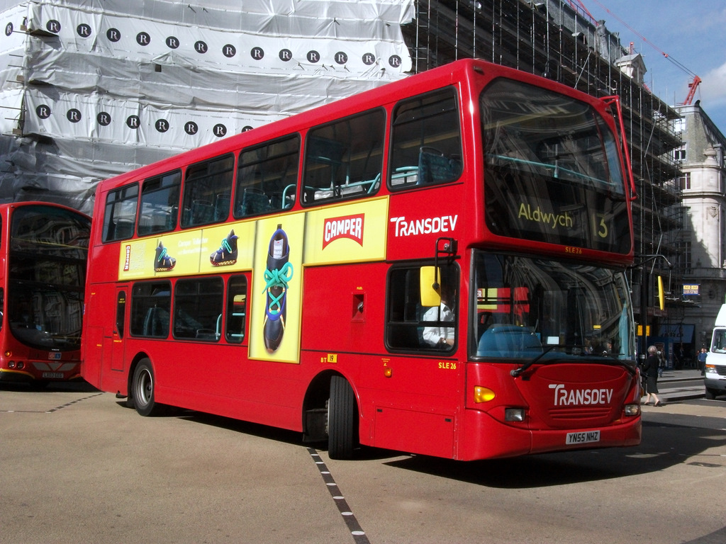 Transdev Doppeldecker mit der Nummer SLE26 am 7.Oktober 2010 am Oxford Cicus.