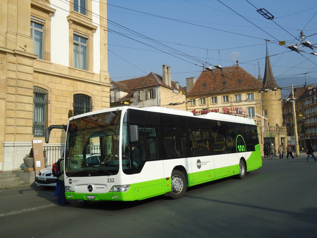 TRN La Chaux-de-Fonds - Nr. 332/NE 20'232 - Mercedes Citaro am 8. Mrz 2011 in Neuchtel, Place Pury