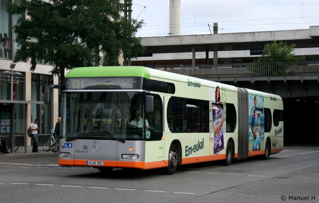 stra 8201 (H KC 201) macht Werbung fr Em.Eukal.
Hannover HBF, 16.8.2010.