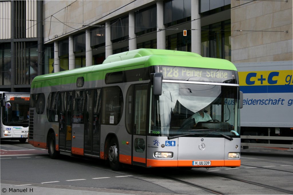 stra 9339 (H UU 339).
Hannover HBF, 16.8.2010.