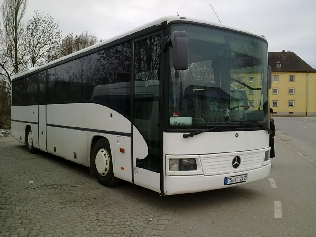 Unbekannter Mercedes Benz O550H Integro FS-KT 242 am 23.01.2011 in Landshut