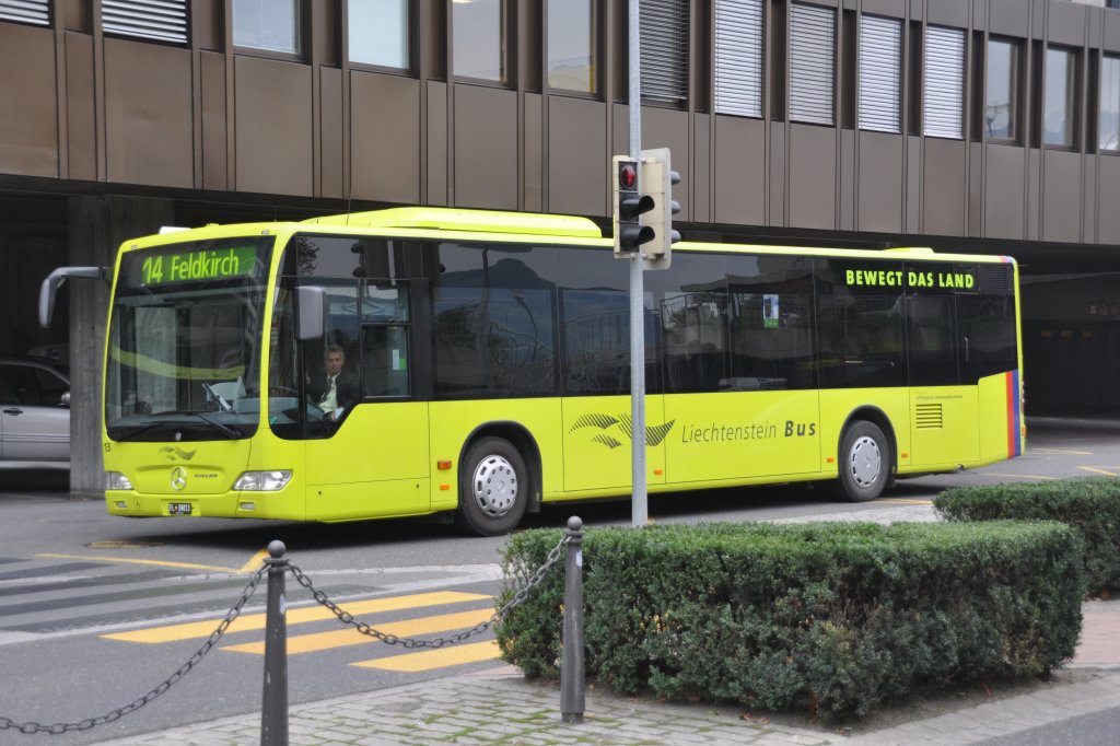 VADUZ, 04.10.2012, Bus 14 nach Feldkirch/Österreich an der Haltestelle Post Vaduz