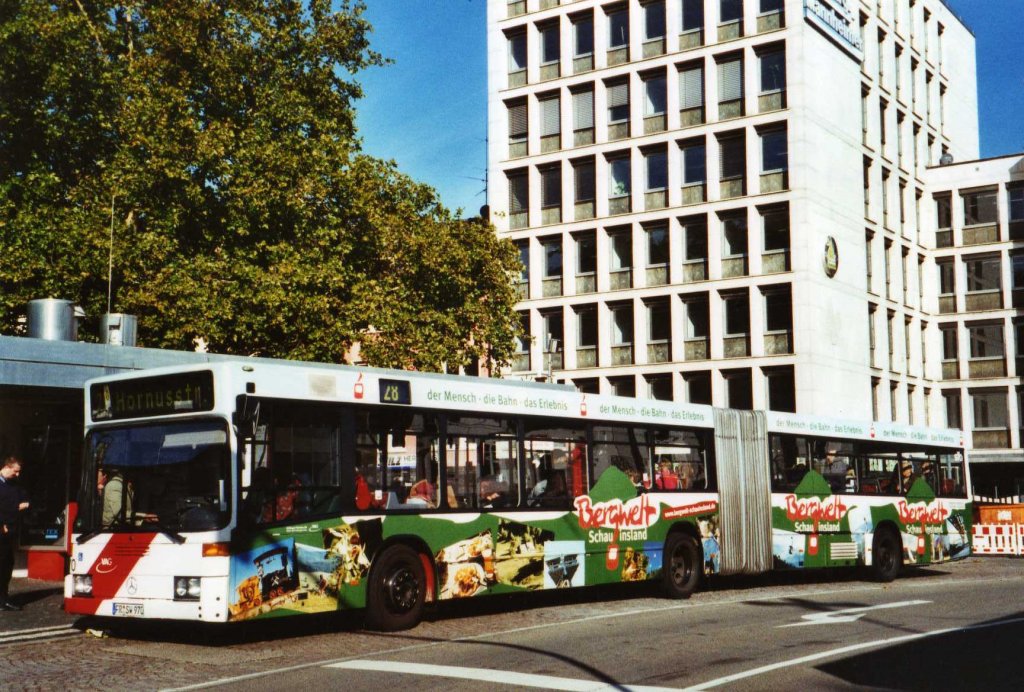 VAG Freiburg Nr. 970/FR-SW 970 Mercedes O 405GN am 20. Oktober 2009 Freiburg, Siegesdenkmal