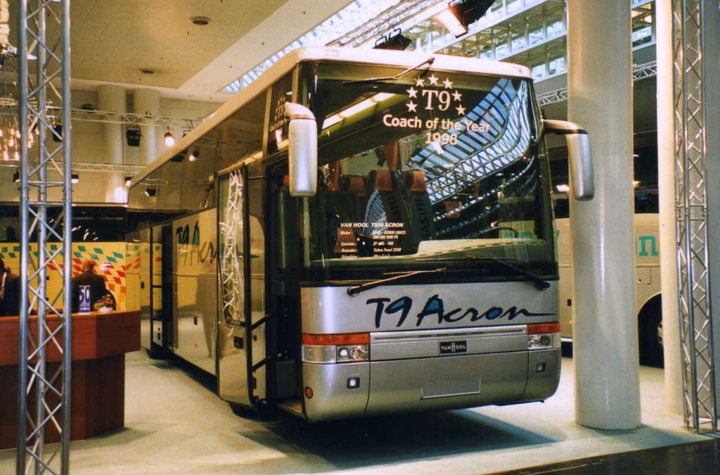 VAn Hool T915 Acron, aufgenommen auf der IAA 1998 in Hannover.