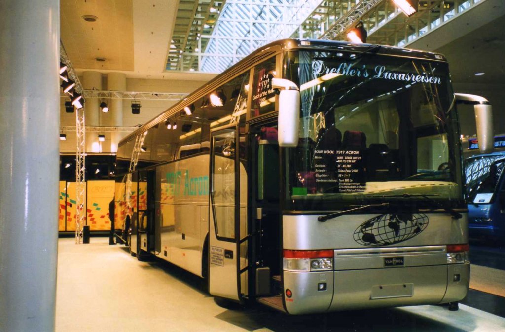 Van Hool T917 Acron, aufgenommen im September 1998 auf der IAA in Hannover.