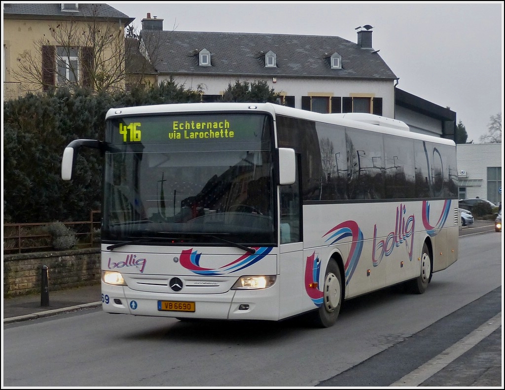 (VB 6690)   Mercedes Benz Integro des Busunternehmens Bollig aus Echternach, aufgenommen am Bahnhof in Mersch am 08.04.2013. 