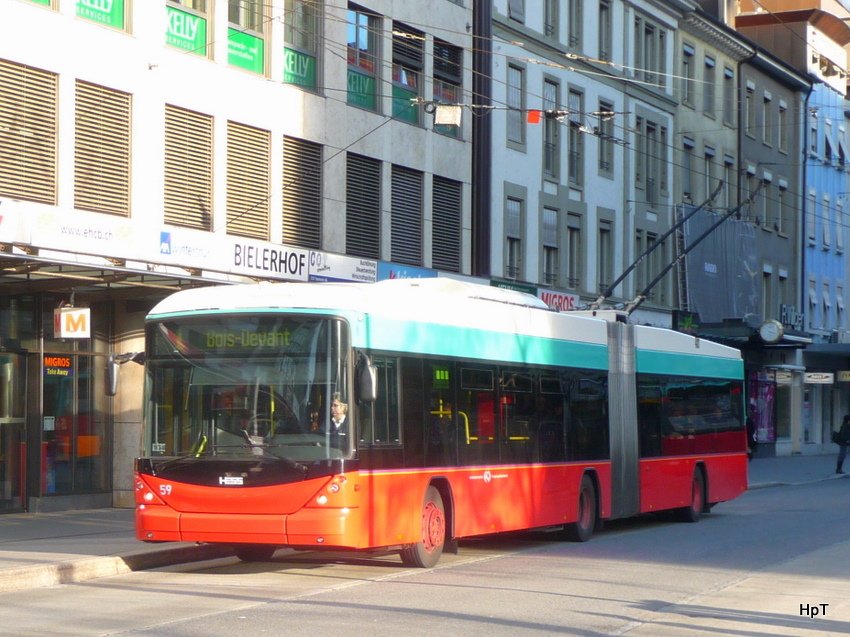 VB Biel - Hess-Swisstrolley BGT-N2C Nr.59 unterwegs auf der Linie 1 in der Stadt Biel am 26.12.2009