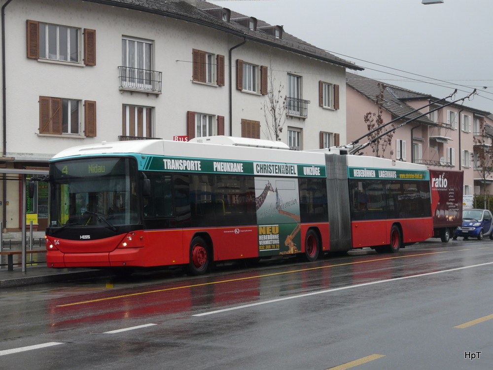 VB Biel - Hess-Swisstrolley BGT-N2C  Nr.54 unterwegs auf der Linie 4 bei der Haltestelle Orpundplatz am 15.02.2011