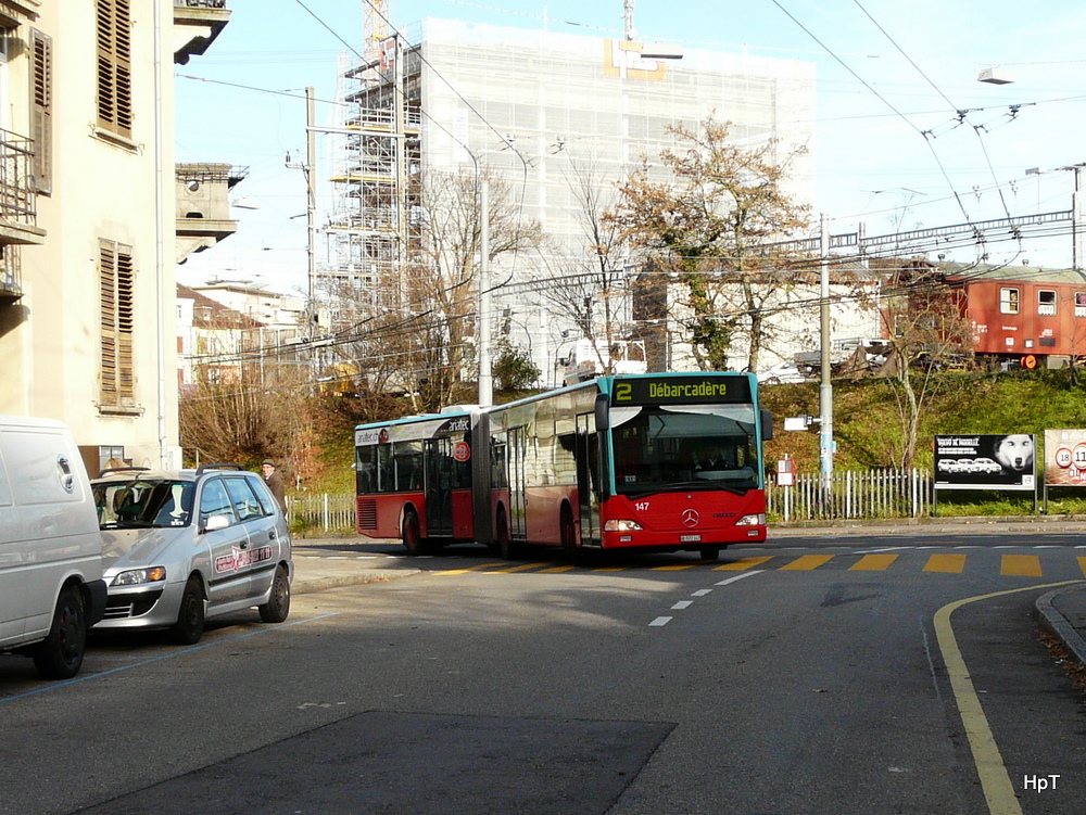 VB Biel - Mercedes Citaro  Nr.147  BE 572147 unterwegs auf der Linie 2 in der Stadt Biel am 13.11.2010