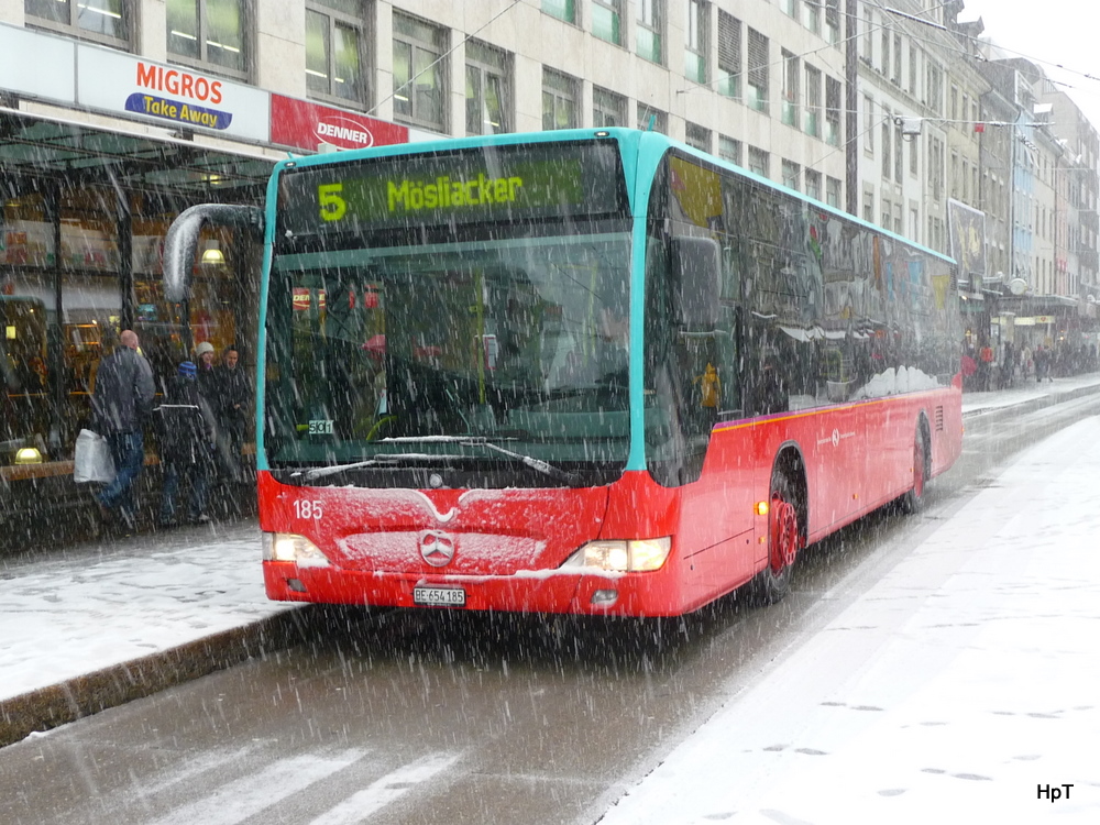 VB Biel - Mercedes Citaro Nr.185 BE 654185 unterwegs auf der Linie 5 in Biel am 24.12.2010

