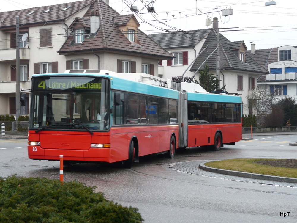 VB Biel - NAW Trolleybus Nr.83 unterwegs auf der Linie 4 im Orpundplatzkreisel am 15.02.2011
