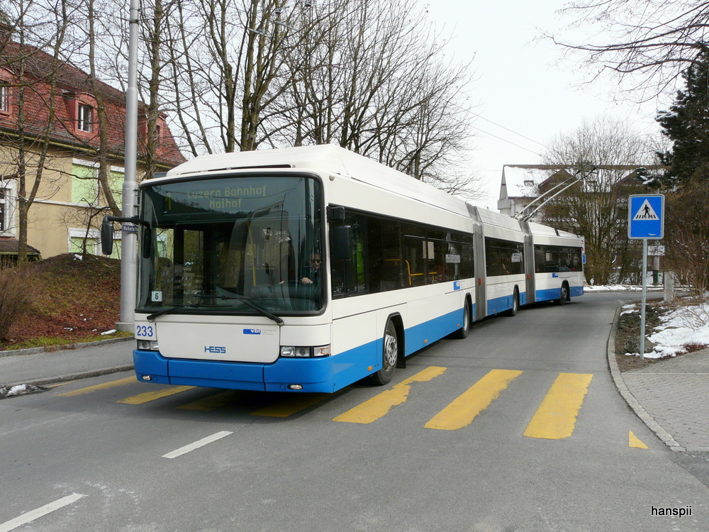 VBL - Hess-Swisstrolley BGGT-N2C  Nr.233 unterwegs auf der Linie 1 in Kriens-Obernau am 16.03.2013