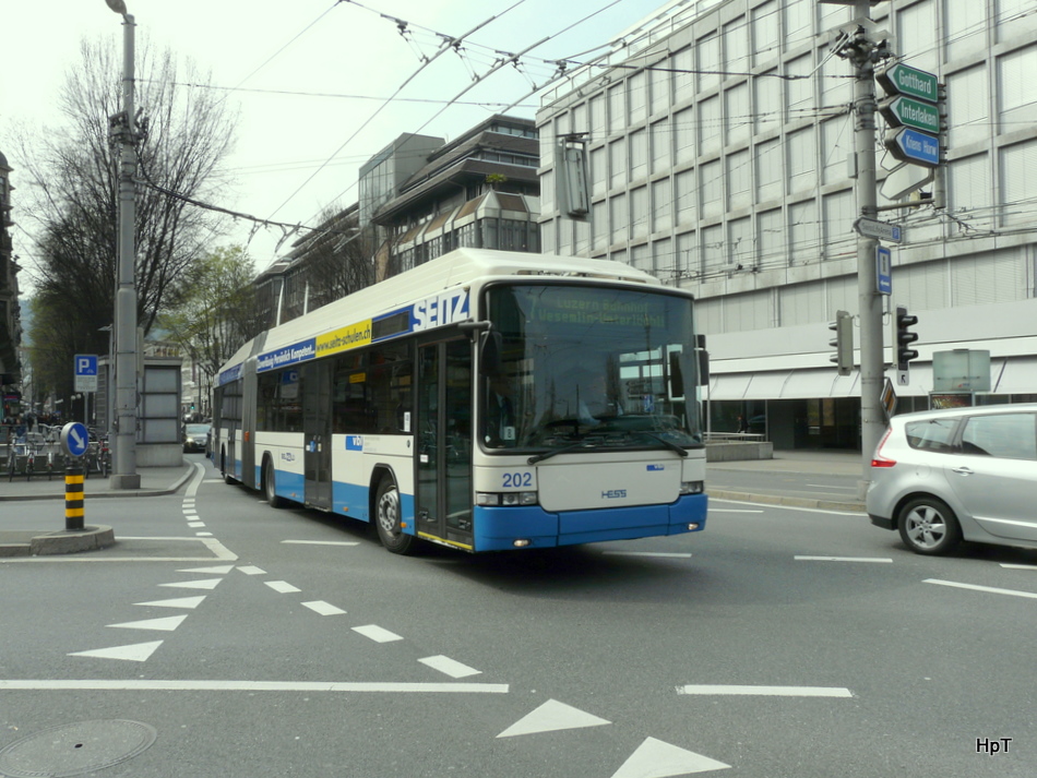 VBL - Hess-Swisstrolleybus BGT-N2C Nr.202 unterwegs auf der Linie 7 am 10.04.2010