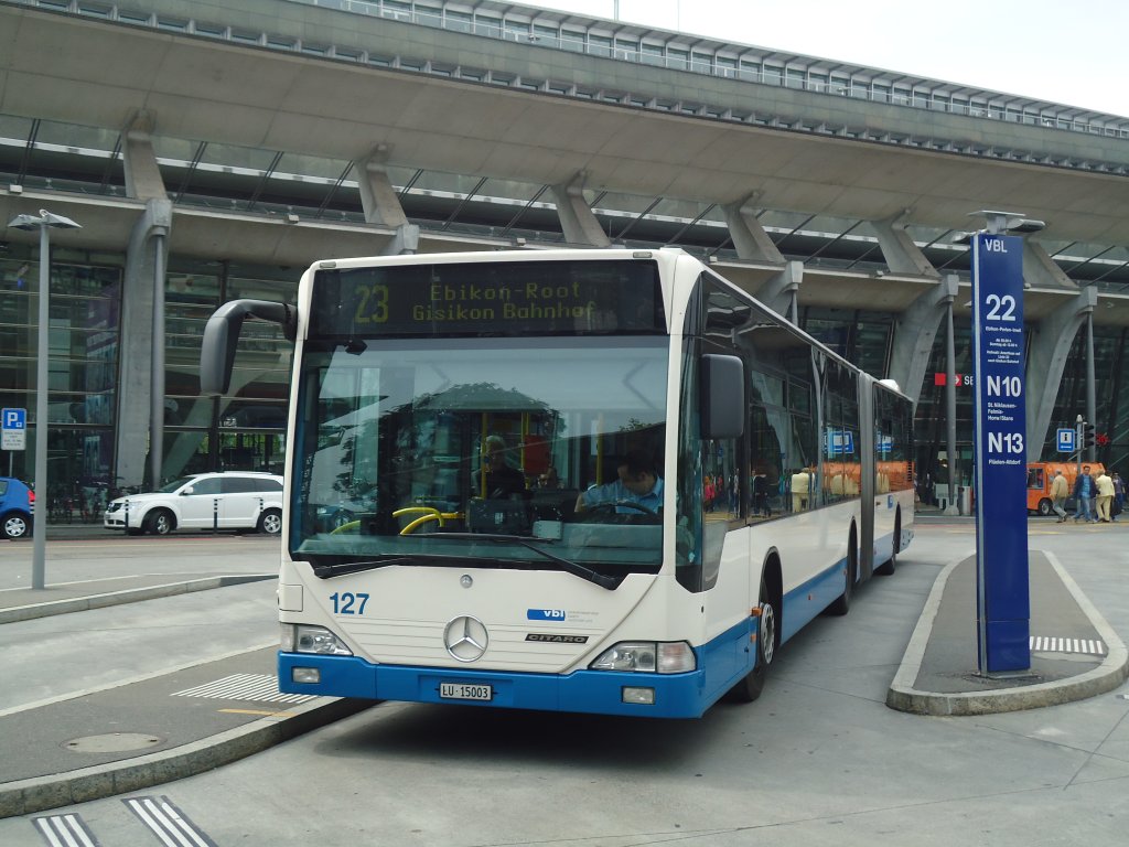 VBL Luzern - Nr. 127/LU 15'003 - Mercedes Citaro am 27. Mai 2012 beim Bahnhof Luzern