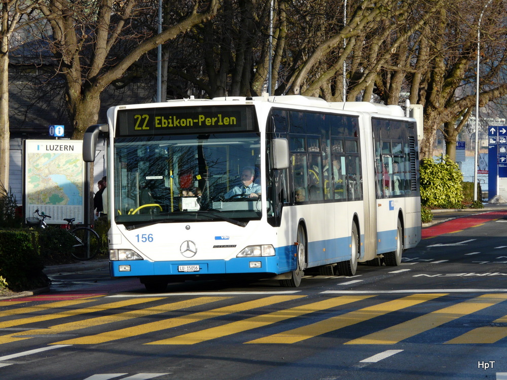VBL - Mercedes Citaro Nr.156 LU 15056 unterwegs auf der Linie 22 in Luzern am 08.01.2011