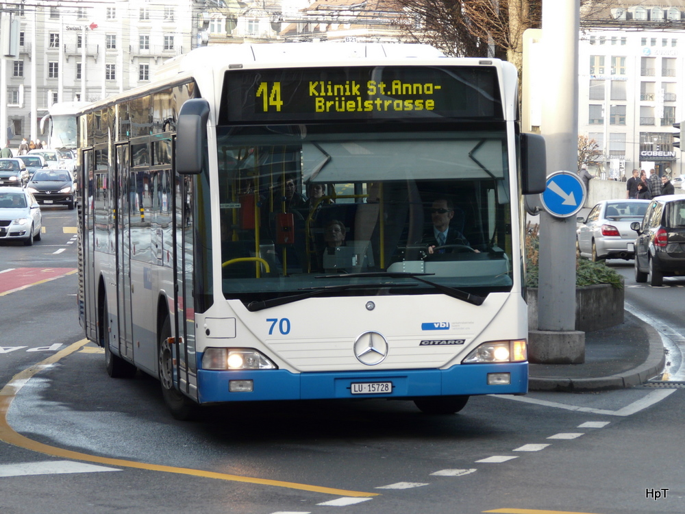 VBL - Mercedes Citaro  Nr.70  LU 15728 unterwegs auf der Linie 14 in Luzern am 08.01.2011
