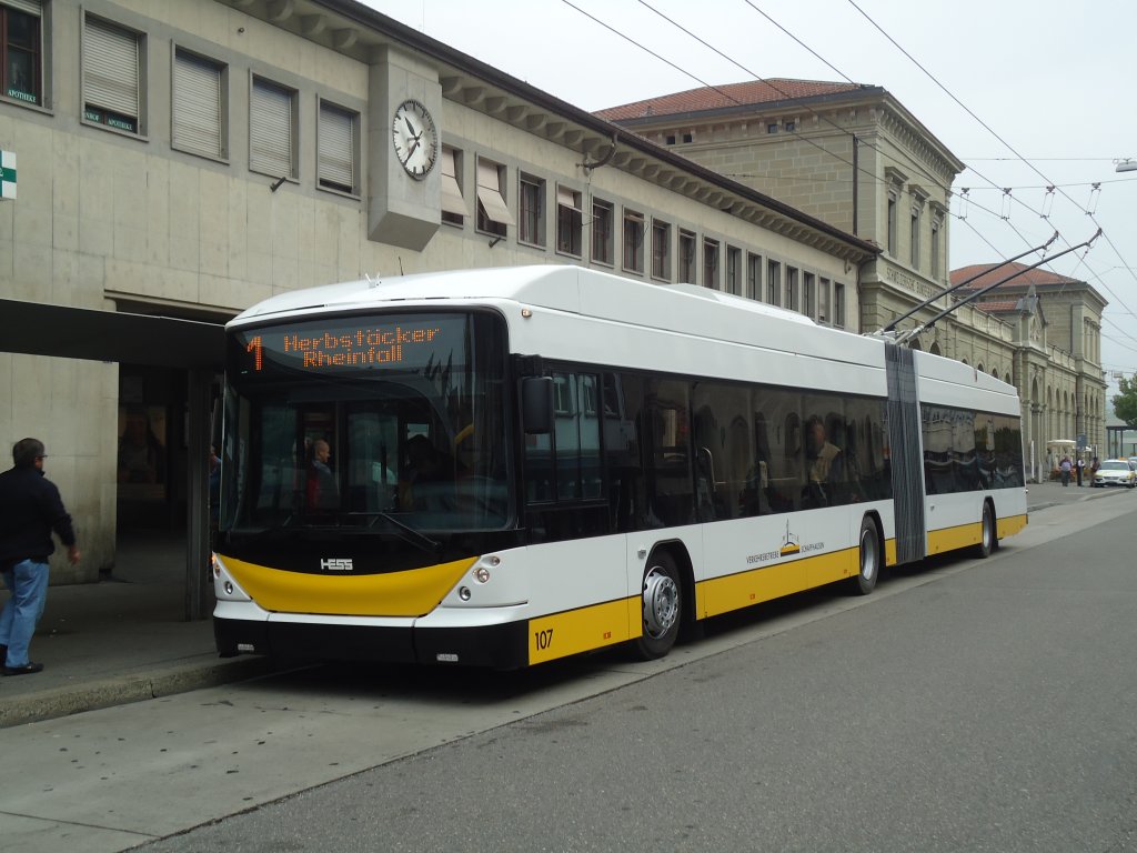 VBSH Schaffhausen - Nr. 107 - Hess/Hess Gelenktrolleybus am 25. September 2011 beim Bahnhof Schaffhausen