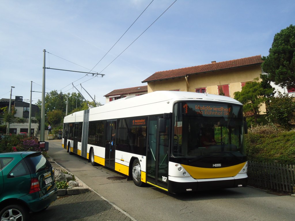 VBSH Schaffhausen - Nr. 107 - Hess/Hess Gelenktrolleybus am 25. September 2011 in Neuhausen, Tbeliweg