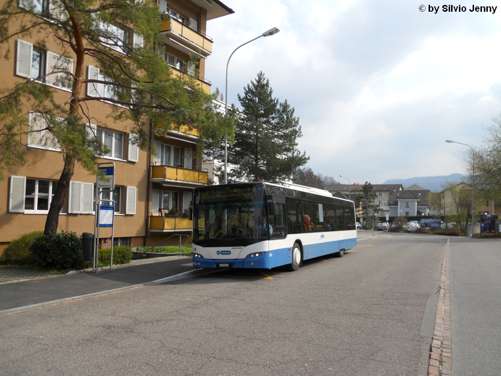 VBZ Nr. 263 (Neoplan Centroliner N4516) beim Bhf. Adliswil. Die Linie 184/185 Wollishofen - Adliswil wird durch die mit Kassen ausgerüsteten Neoplan ab der Garage Hardau gefahren.