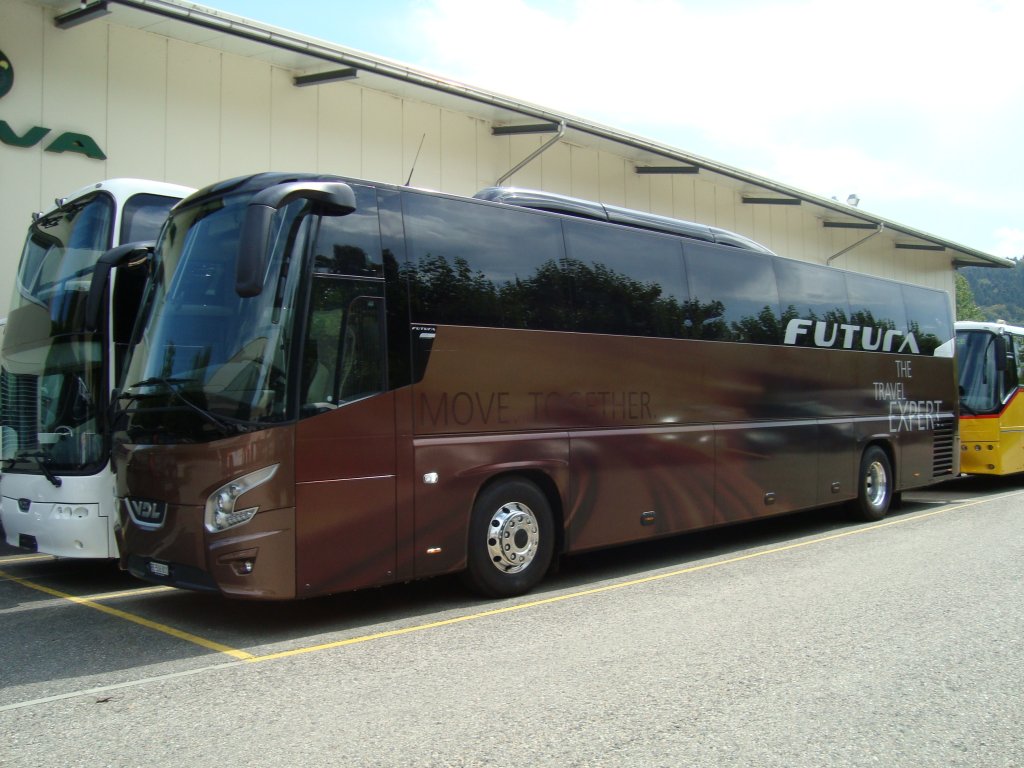 VDL New Futura vor der Generalvertretung in der Schweiz (Brügg bei Biel) am 23.08.2011