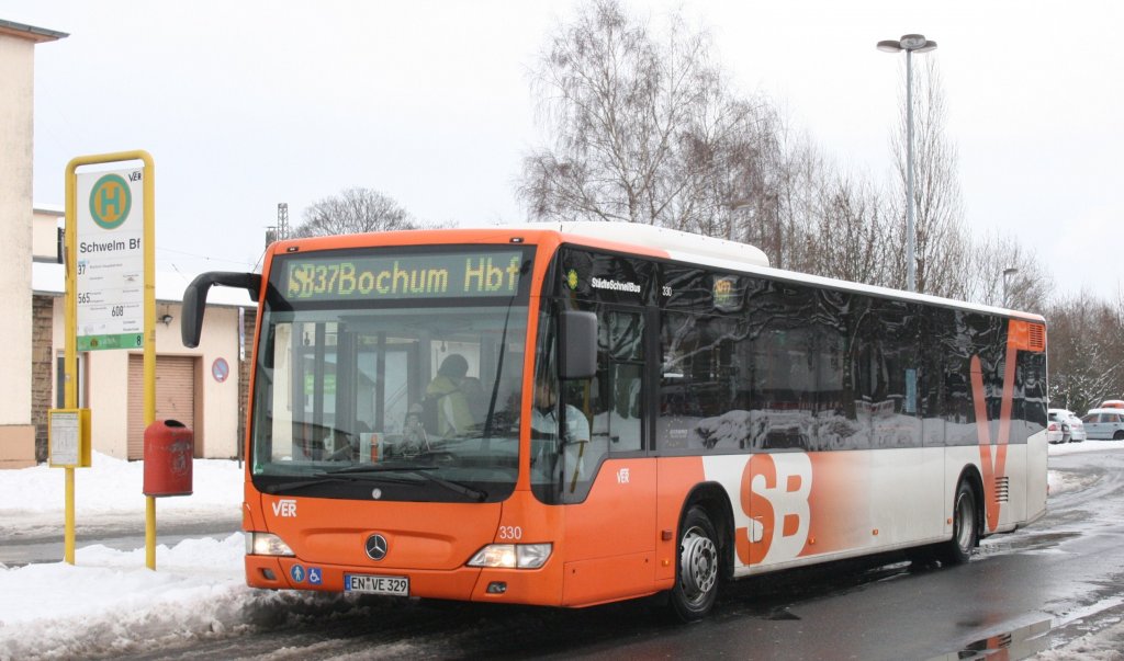 Ver 330 (EN VE 329) mit dem SB37 nach Bochum am Bf Schwelm,31.1.2010.